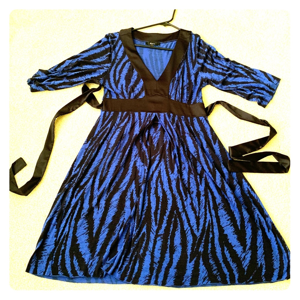 Express Jersey zebra black & blue 3/4 sleeve dress
